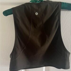 lululemon athletica tough muscle love Cropped Tank top dark olive green size 4